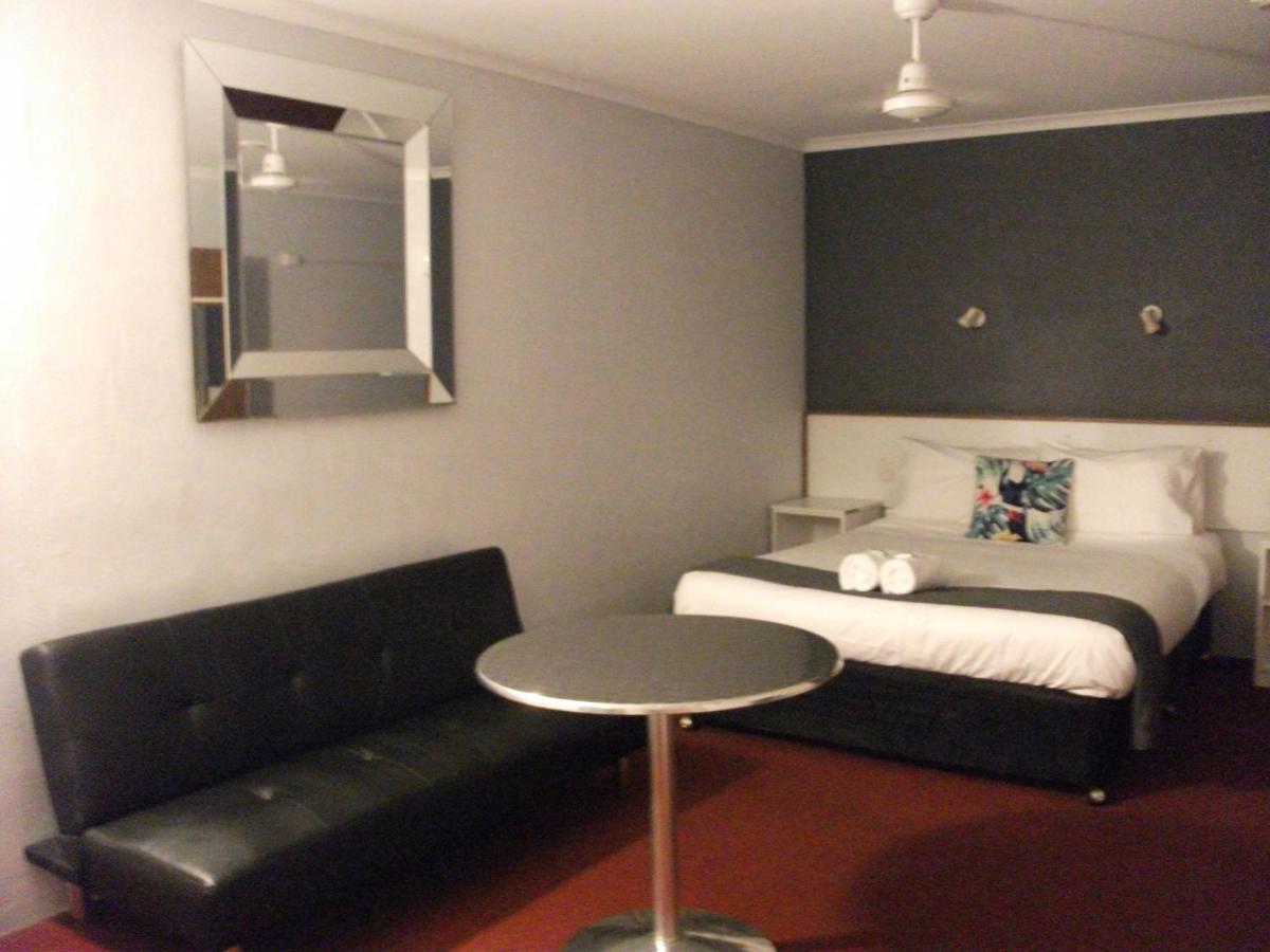 Beerwah Glasshouse Motel Zewnętrze zdjęcie