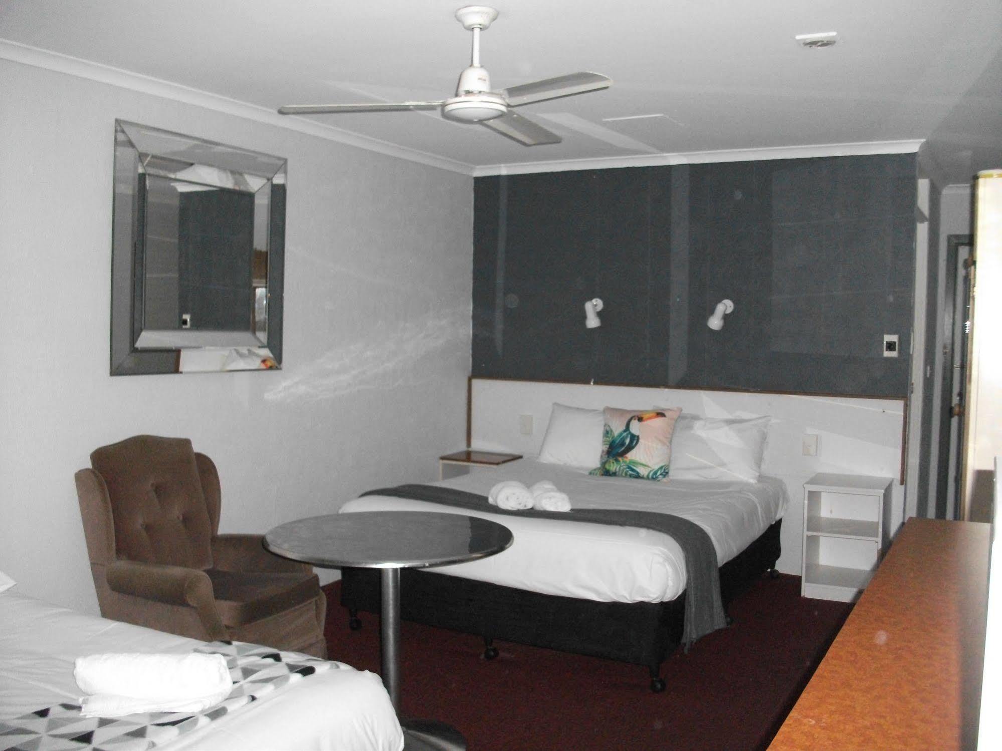 Beerwah Glasshouse Motel Zewnętrze zdjęcie