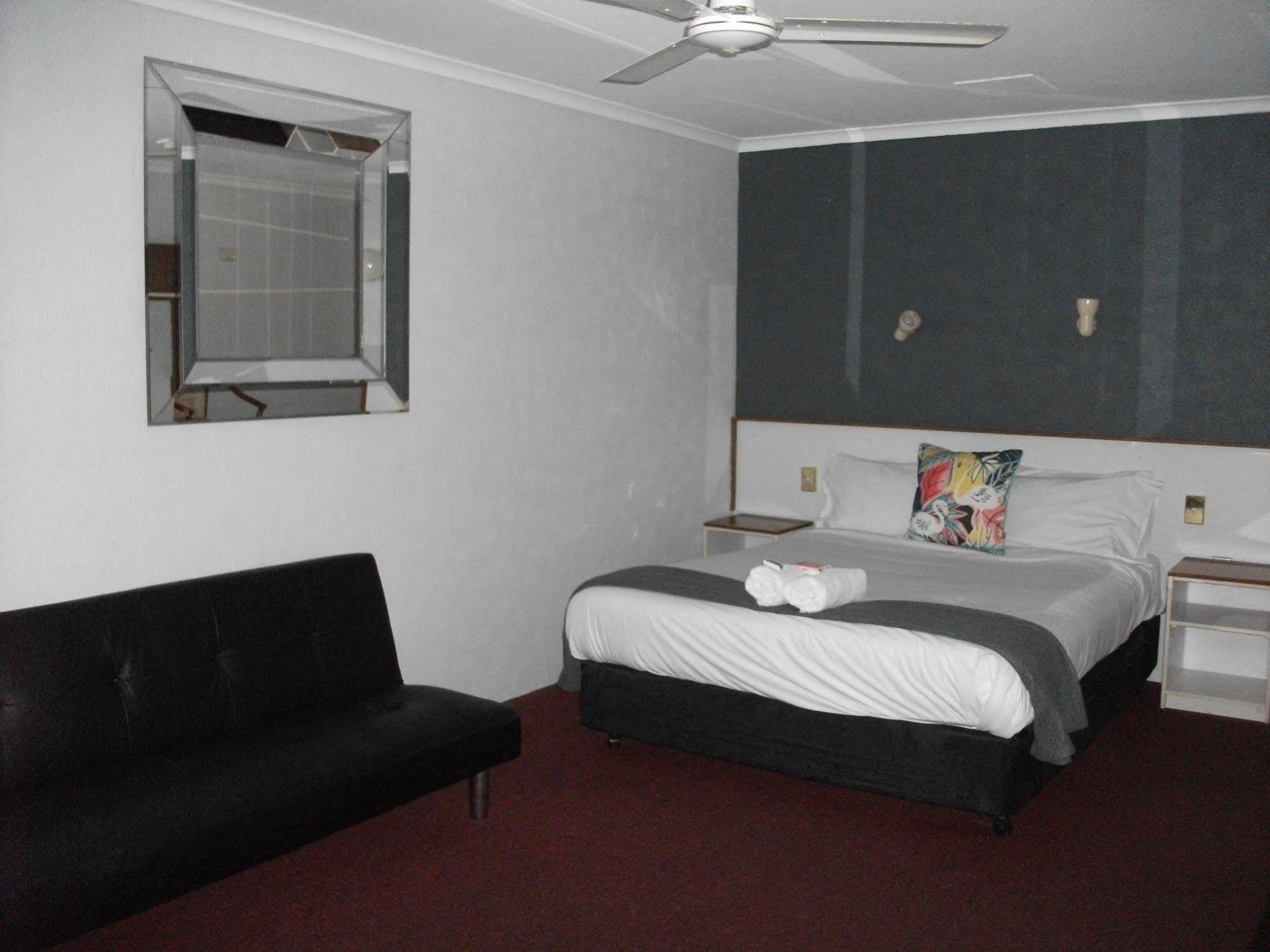 Beerwah Glasshouse Motel Zewnętrze zdjęcie